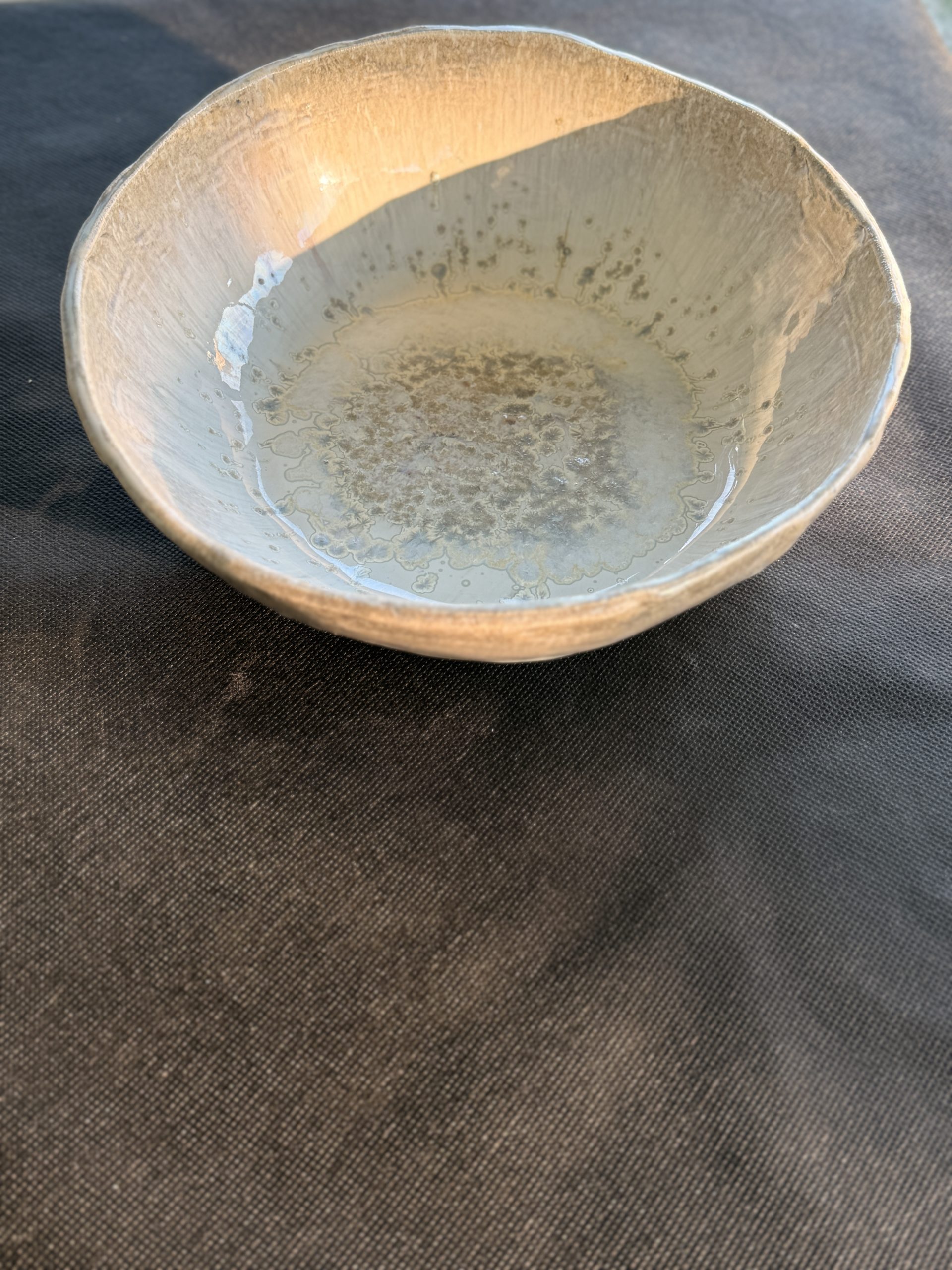 Saladier en grès vert et blanc