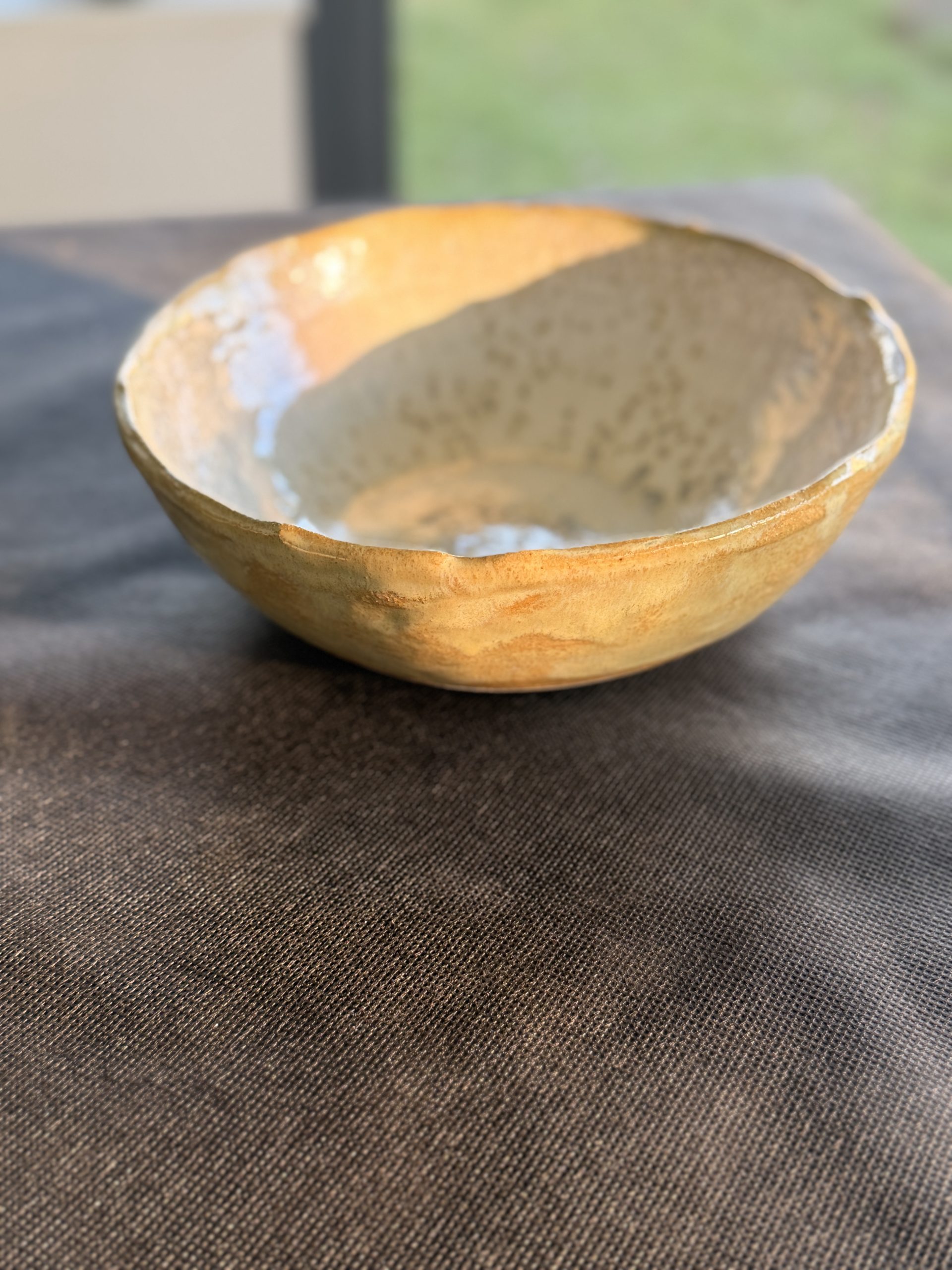 Saladier en grès vert et blanc – Image 2