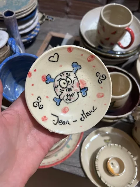 Peinture sur céramique Nantes – Atelier à la guinguette avec Gwen