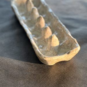 Boite à oeufs en grès blanc cristallisé