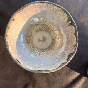 Grand plat en grès bleu et blanc